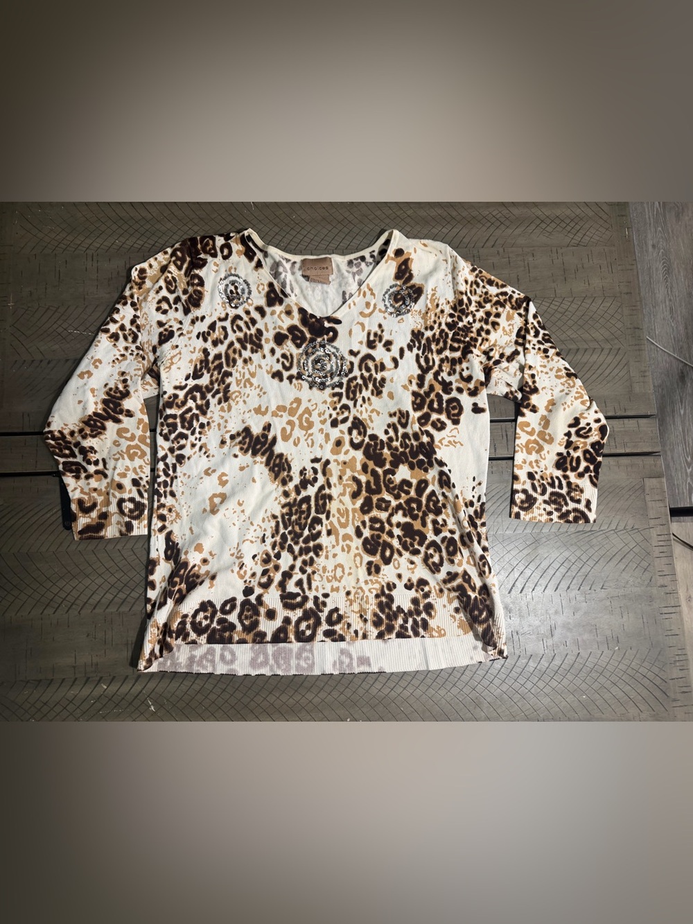 Choices White Tan and Brown Leopard Print V-Neck Top